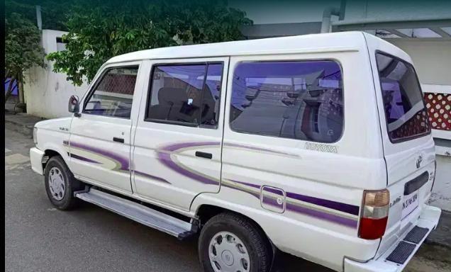 Toyota Qualis FS F5 2004