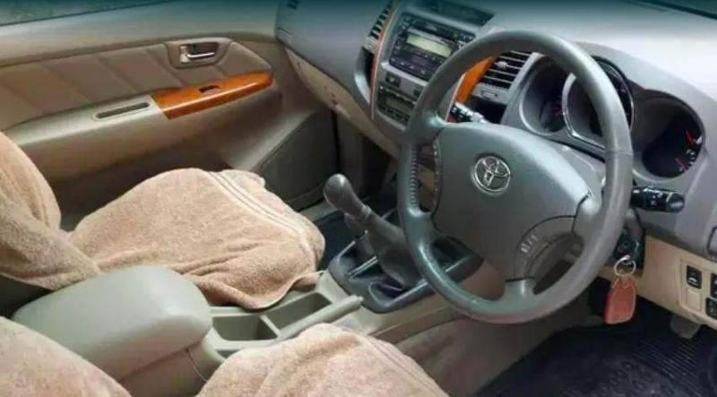 Toyota Fortuner 3.0 4X4 MT 2011