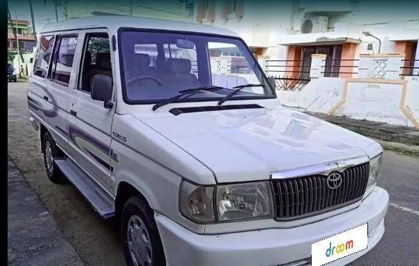 Toyota Qualis FS F5 2004