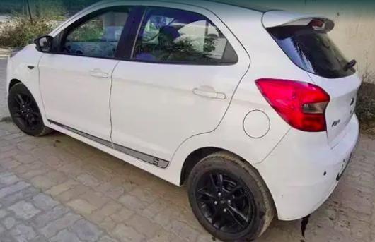 Ford Figo 1.5D TITANIUM MT 2017