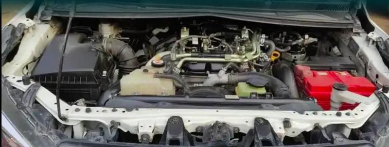 Toyota Innova Crysta 2.4 G 8 STR 2017