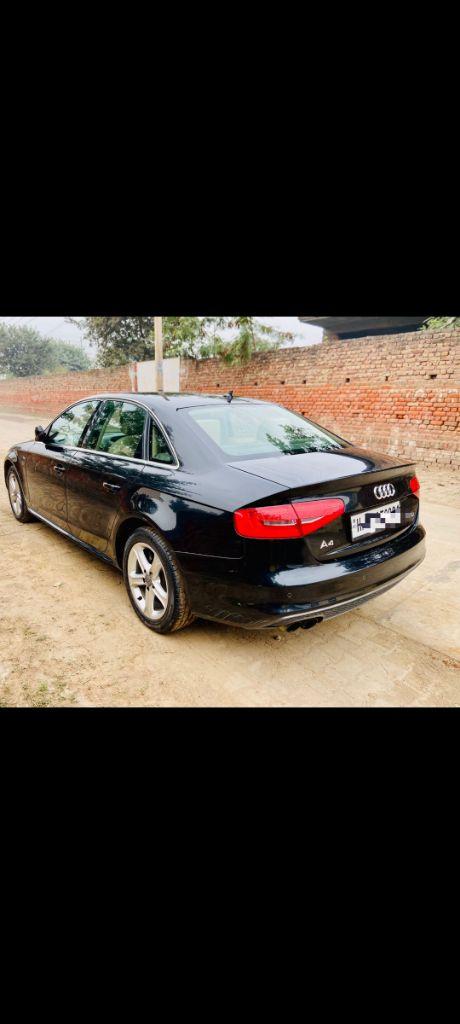 Audi A4 2.0 TDI premium 2012