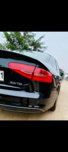 Audi A4 2.0 TDI premium 2012