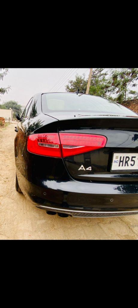 Audi A4 2.0 TDI premium 2012