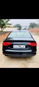 Audi A4 2.0 TDI premium 2012