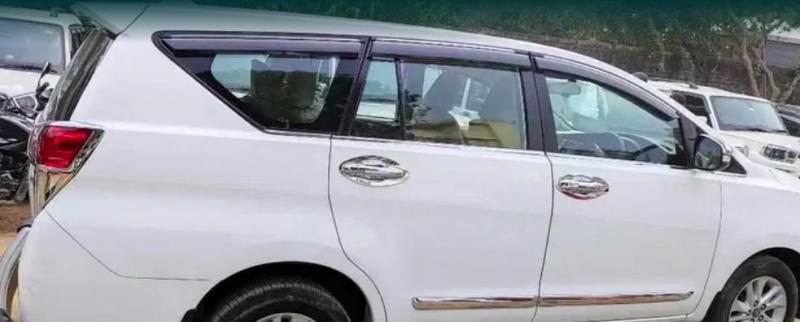 Toyota Innova Crysta 2.4 G 8 STR 2017