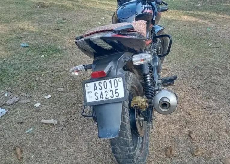 Bajaj Pulsar 220F 2018