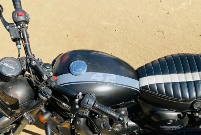 Jawa Forty Two 295CC Dual ABS BS6 2021
