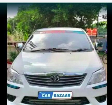 Toyota Innova 2.5 V 8 STR 2013