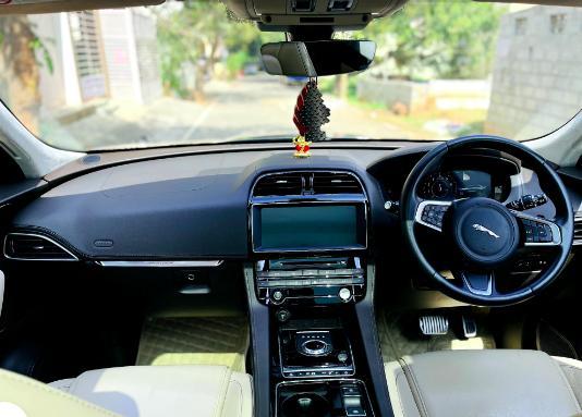 Jaguar F-Pace Prestige Petrol 2019