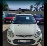 Ford Figo 1.5D TITANIUM MT 2013