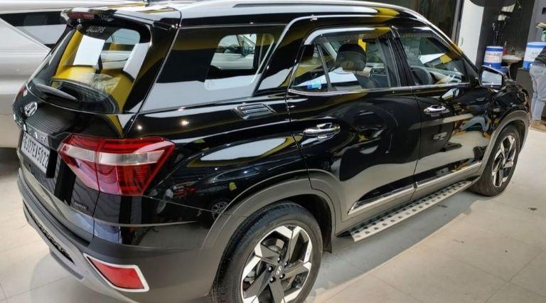 Hyundai Alcazar Signature (O) 6 STR 1.5 Diesel AT 2021