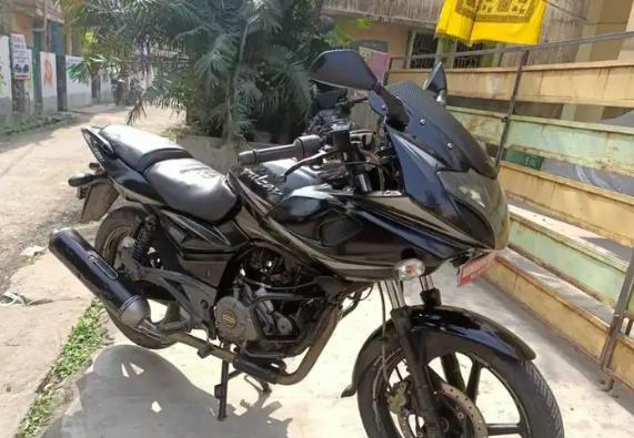 Bajaj Pulsar 220cc 2017