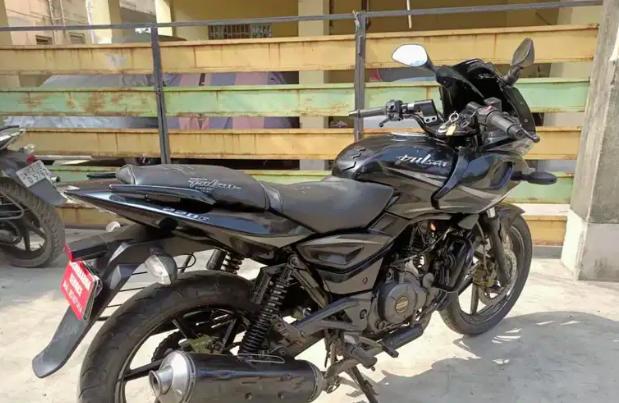 Bajaj Pulsar 220cc 2017