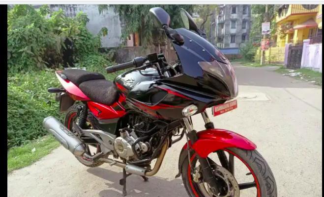 Bajaj Pulsar 220F 2016