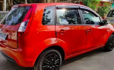 Ford Figo 1.2P TITANIUM MT 2010