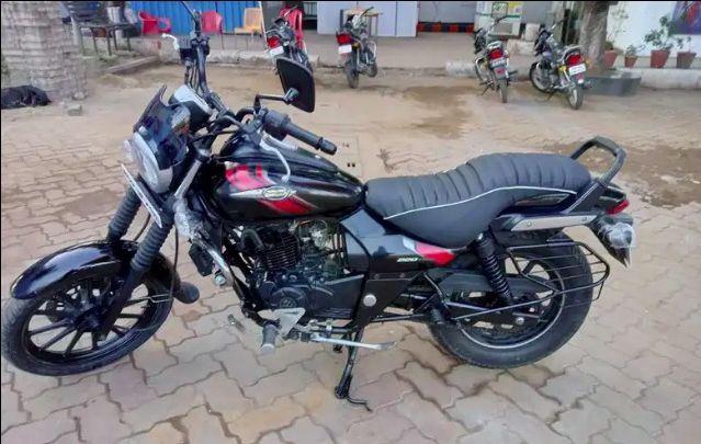 Bajaj Avenger Street 220 2018