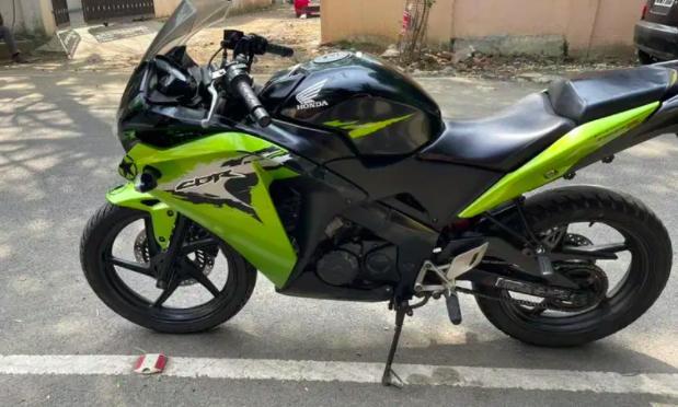 Honda CBR 150R 150cc 2014