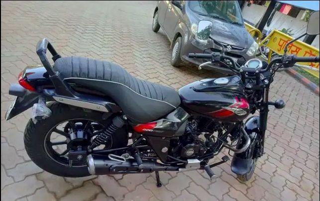 Bajaj Avenger Street 220 2018