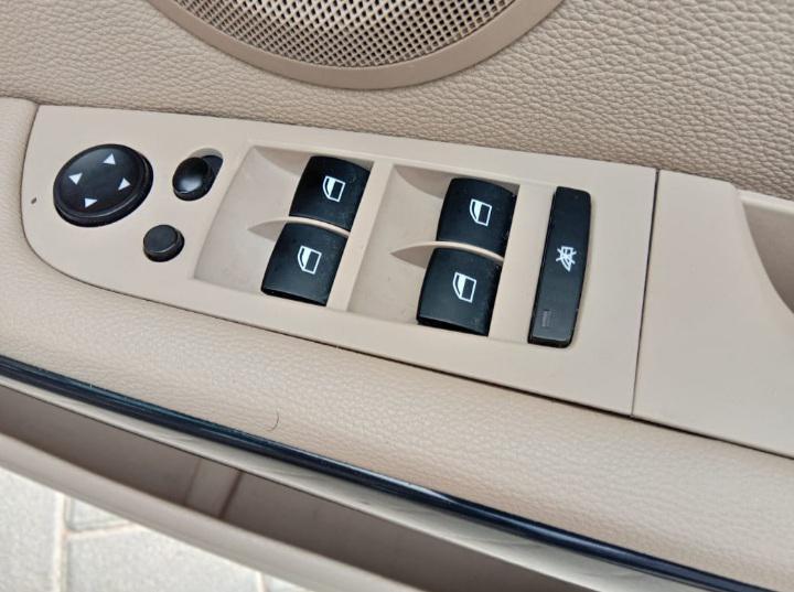 BMW 3 Series 320d Luxury Line 2012