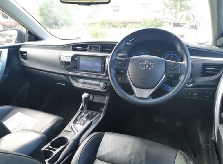 Toyota Corolla Altis 1.8 VL AT 2015