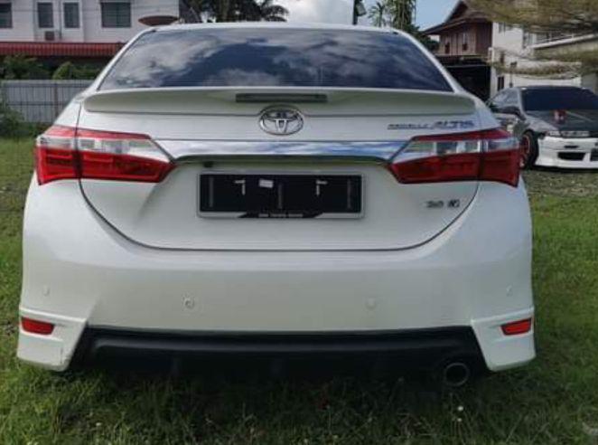 Toyota Corolla Altis 1.8 VL AT 2015