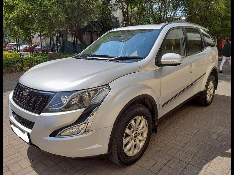 Mahindra XUV500 W11 (O) 2018
