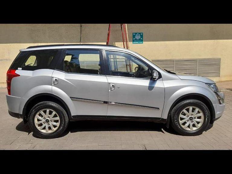 Mahindra XUV500 W11 (O) 2018