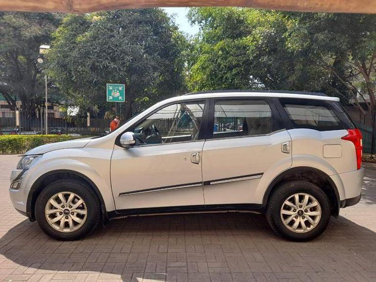Mahindra XUV500 W11 (O) 2018