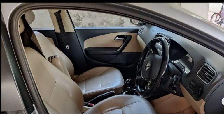 Volkswagen Ameo Highline 1.2L (P) 2017