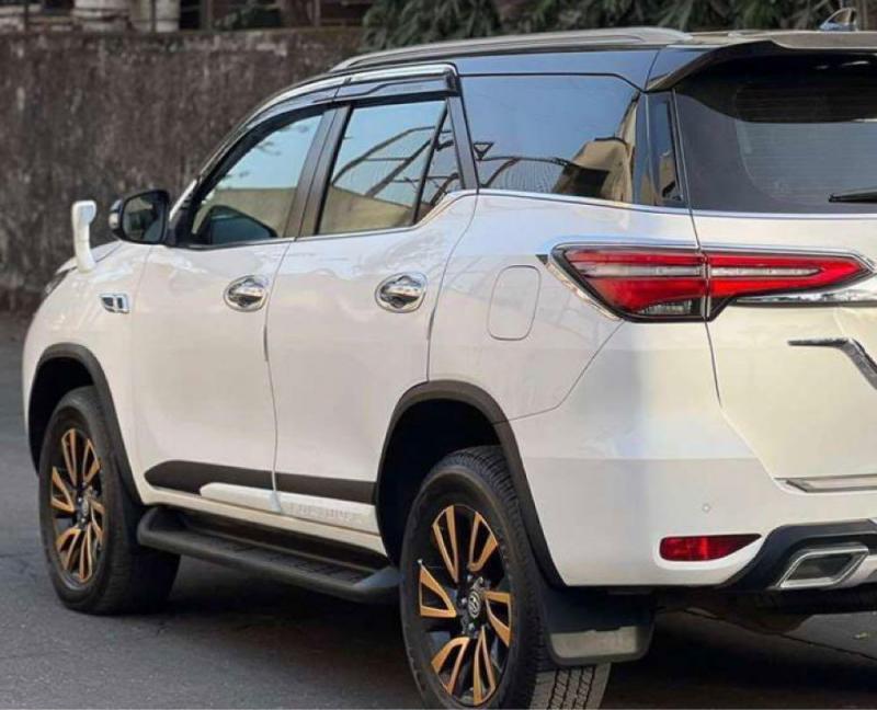Toyota Fortuner 2.8 4x4 AT BS6 2021