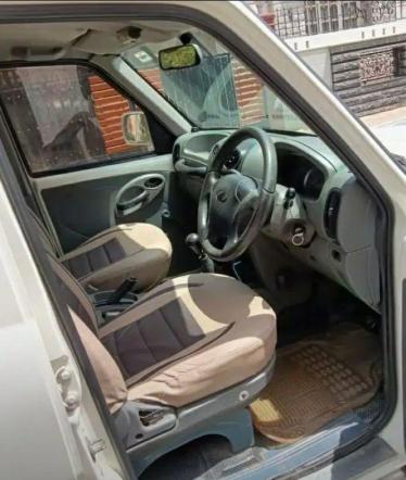 Mahindra Scorpio SLX 2006