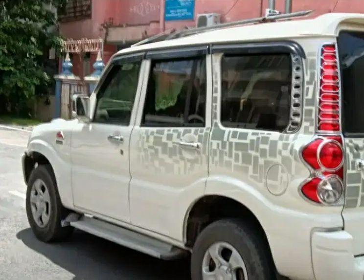 Mahindra Scorpio SLX 2006