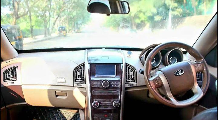 Mahindra XUV500 W6 2016