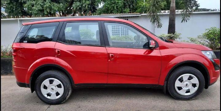 Mahindra XUV500 W6 2016