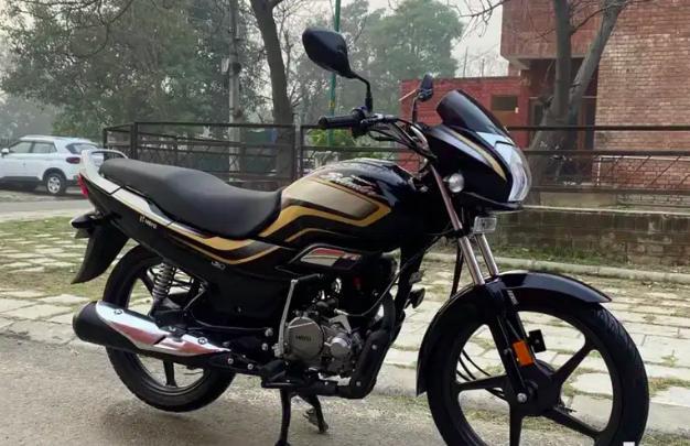 Hero Super Splendor Self Drum Alloy 125cc BS6 2020