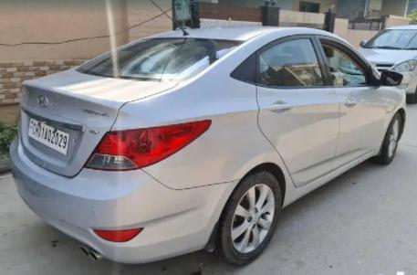 Hyundai Verna 1.6 VTVT SX 2012