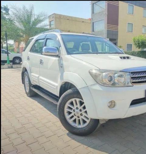 Toyota Fortuner 3.0 MT 4X4 2009