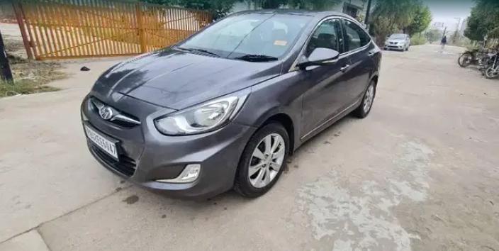 Hyundai Verna 1.6 CRDI SX 2012