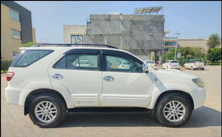 Toyota Fortuner 3.0 MT 4X4 2009