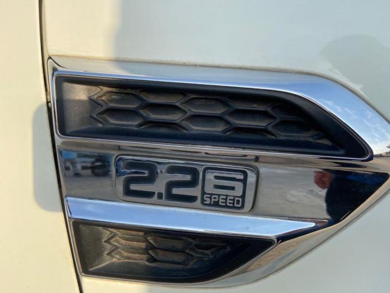 Ford Endeavour Titanium 2.2 4x2 MT 2019