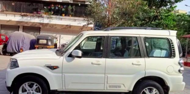 Mahindra Scorpio S10 2015