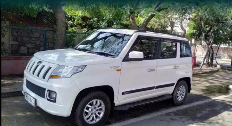 Mahindra TUV300 T8 2015