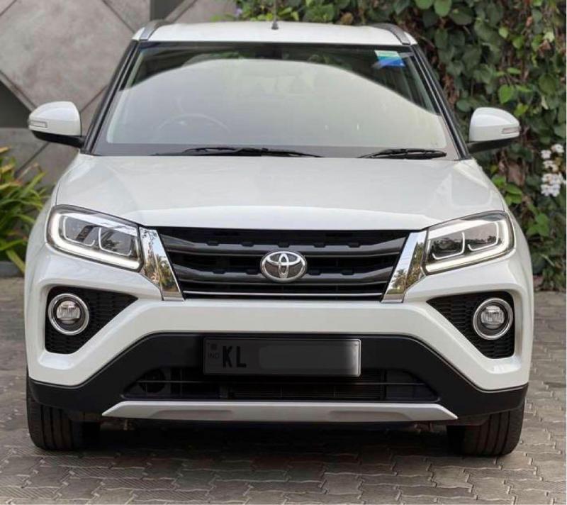 Toyota Urban Cruiser Mid MT 2021