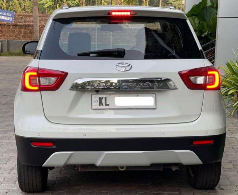 Toyota Urban Cruiser Mid MT 2021