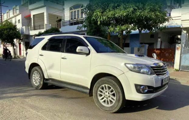 Toyota Fortuner 2.8 4x2 MT 2014