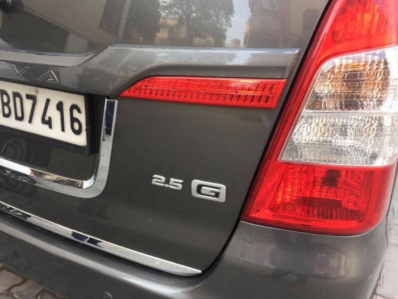 Toyota Innova 2.5 GX 8 STR BS IV 2014