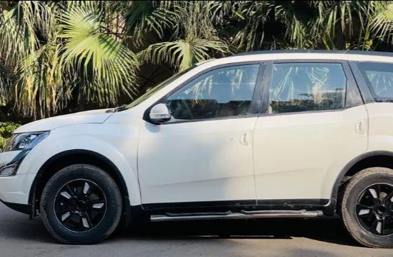 Mahindra XUV500 W11 2018