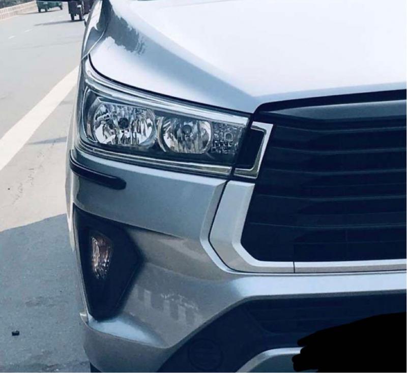 Toyota Innova Crysta 2.4 G 8 STR BS6 2021