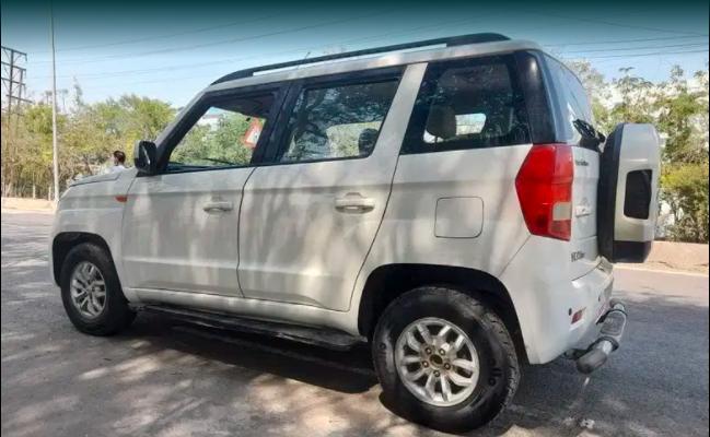 Mahindra TUV300 T8 2016